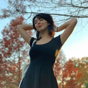 Meet your Posher, Claudia